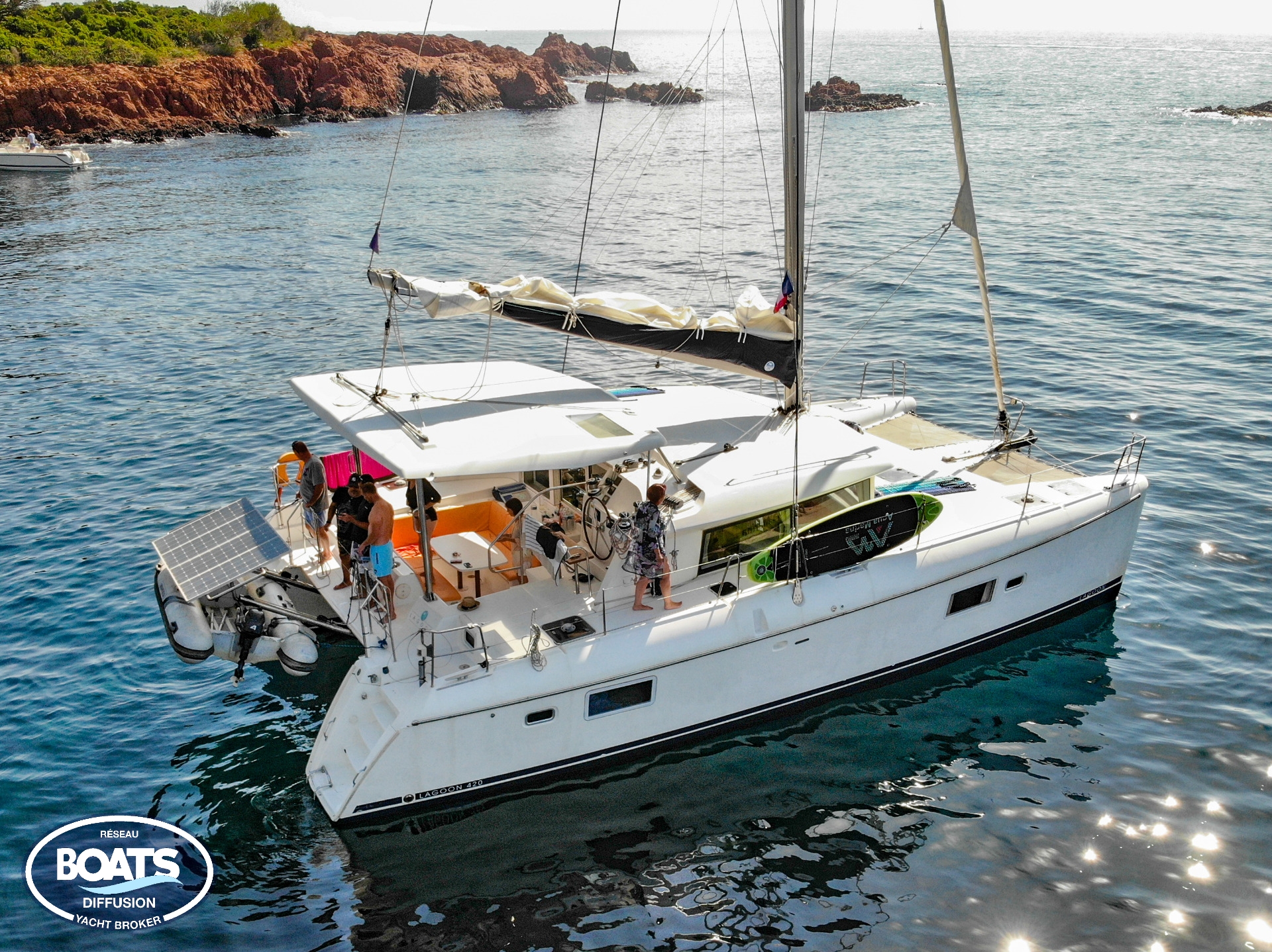 Le bateau à moteur idéal pour les voileux - Mers et Bateaux